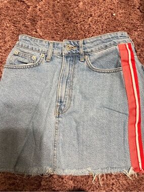 Source Unknown Light Blue Denim Mini Skirt with Red Stripe